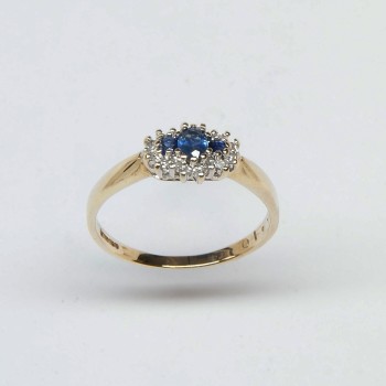 9ct Gold Sapphire/Diamond Ring